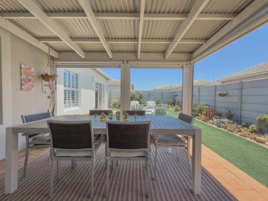 3 Bedroom Property for Sale in Sunningdale Western Cape